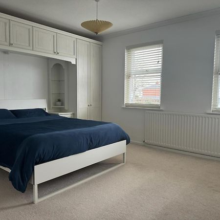 Stratford Upon Avon: 2 Bed Town Centre Apartment, Parking For One Car Exterior photo